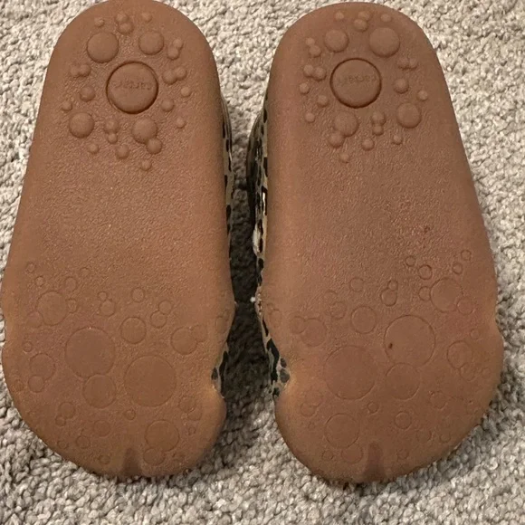 Carter’s Cheetah Christie walker shoes - Picture 3 of 4